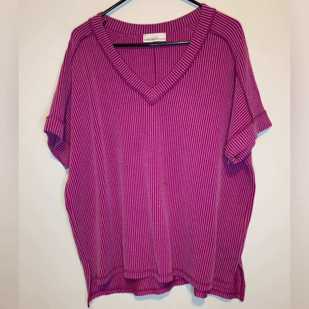 Zenana Wavy Ribbed Knit  V-neck Top Size Medium